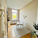 Petit Appartement. * Lutych