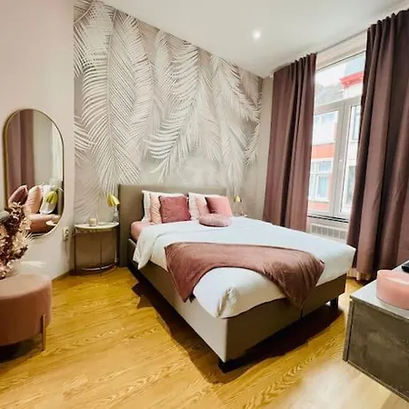 Appartement Petit Appartement. *