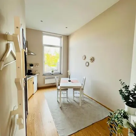 Petit Appartement. * Liège